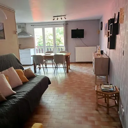 Apartment Joli Avec Balcon, Jardin Et Garage - Vue Sur Montagne Bagneres-de-Bigorre